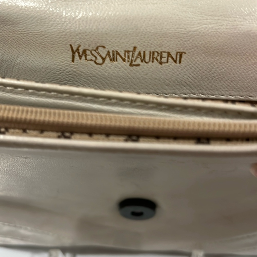 Yves Saint Laurent  YSL White Quilted Clutch EUC - Picture 4 of 15